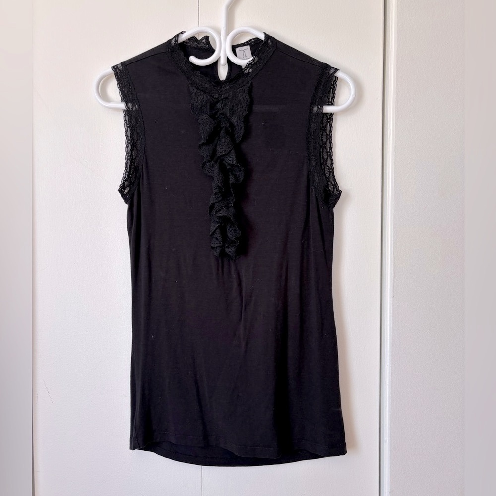 🎉4/30$🎉  Tristan Black Lace Sleeveless Top - Medium